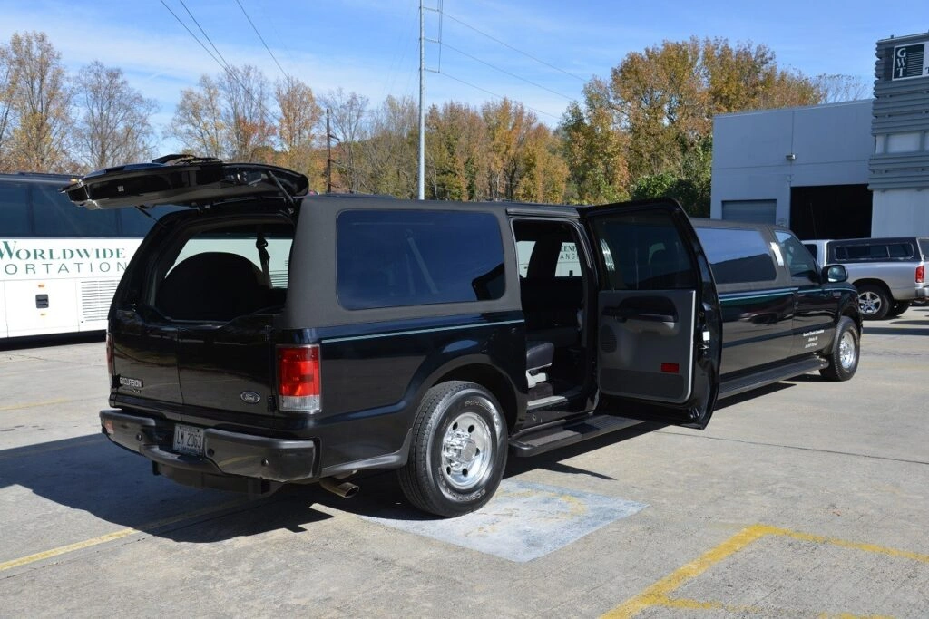 SUV FORD EXCURSION STRETCH