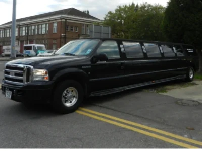 SUV FORD EXCURSION STRETCH ​